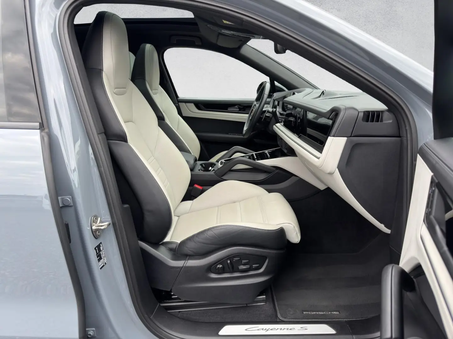 Cayenne S Coupe V8 Matrix/PASM/HALenkung/360/AHK