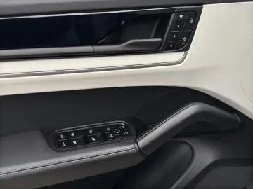 Cayenne S Coupe V8 Matrix/PASM/HALenkung/360/AHK
