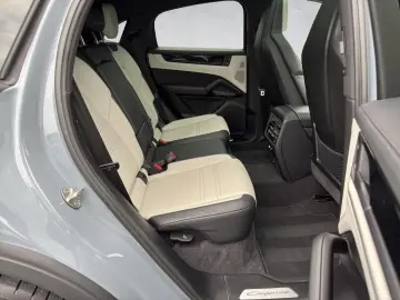Cayenne S Coupe V8 Matrix/PASM/HALenkung/360/AHK