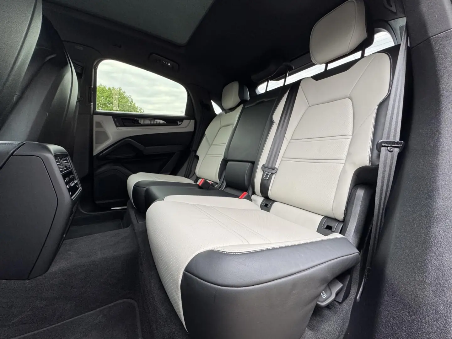 Cayenne S Coupe V8 Matrix/PASM/HALenkung/360/AHK