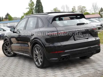 Cayenne Platinum Edition SPORT-DESIGN-PAKET/21