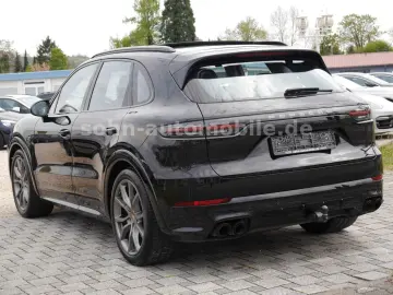 Cayenne Platinum Edition SPORT-DESIGN-PAKET/21