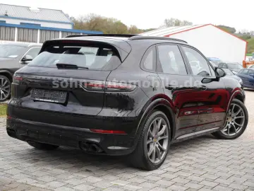 Cayenne Platinum Edition SPORT-DESIGN-PAKET/21