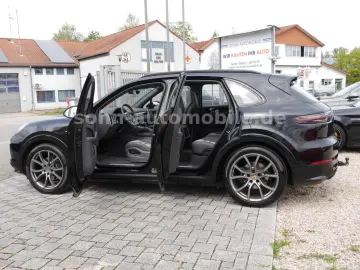 Cayenne Platinum Edition SPORT-DESIGN-PAKET/21