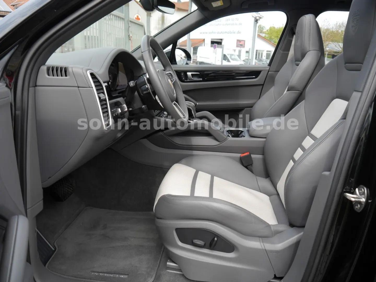 Cayenne Platinum Edition SPORT-DESIGN-PAKET/21