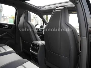 Cayenne Platinum Edition SPORT-DESIGN-PAKET/21
