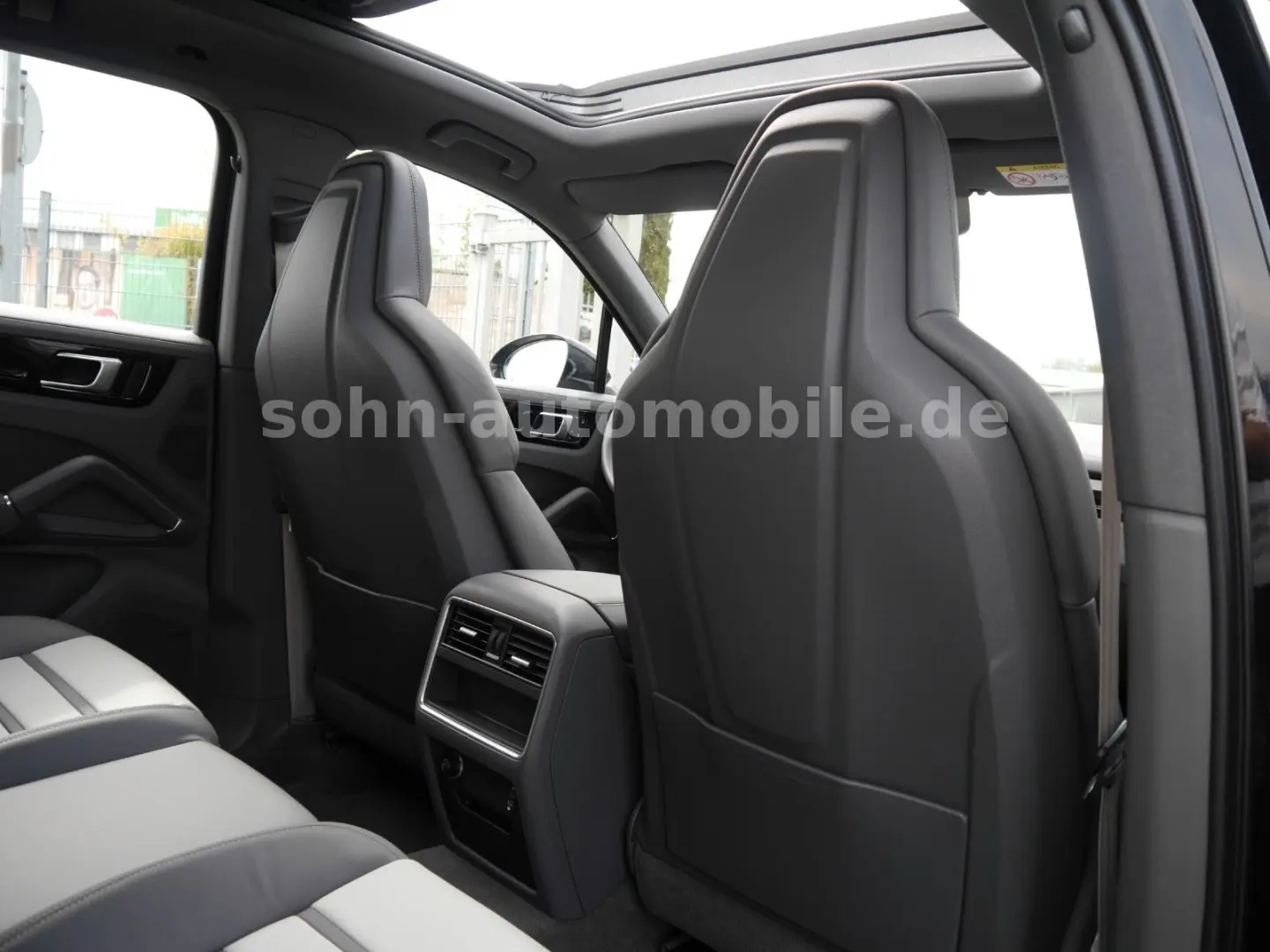 Cayenne Platinum Edition SPORT-DESIGN-PAKET/21