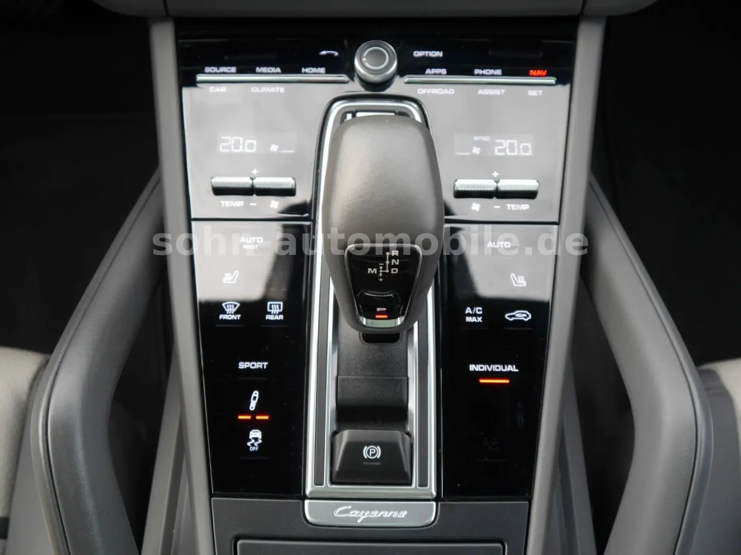 Cayenne Platinum Edition SPORT-DESIGN-PAKET/21