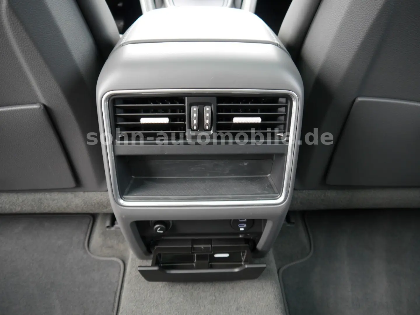 Cayenne Platinum Edition SPORT-DESIGN-PAKET/21