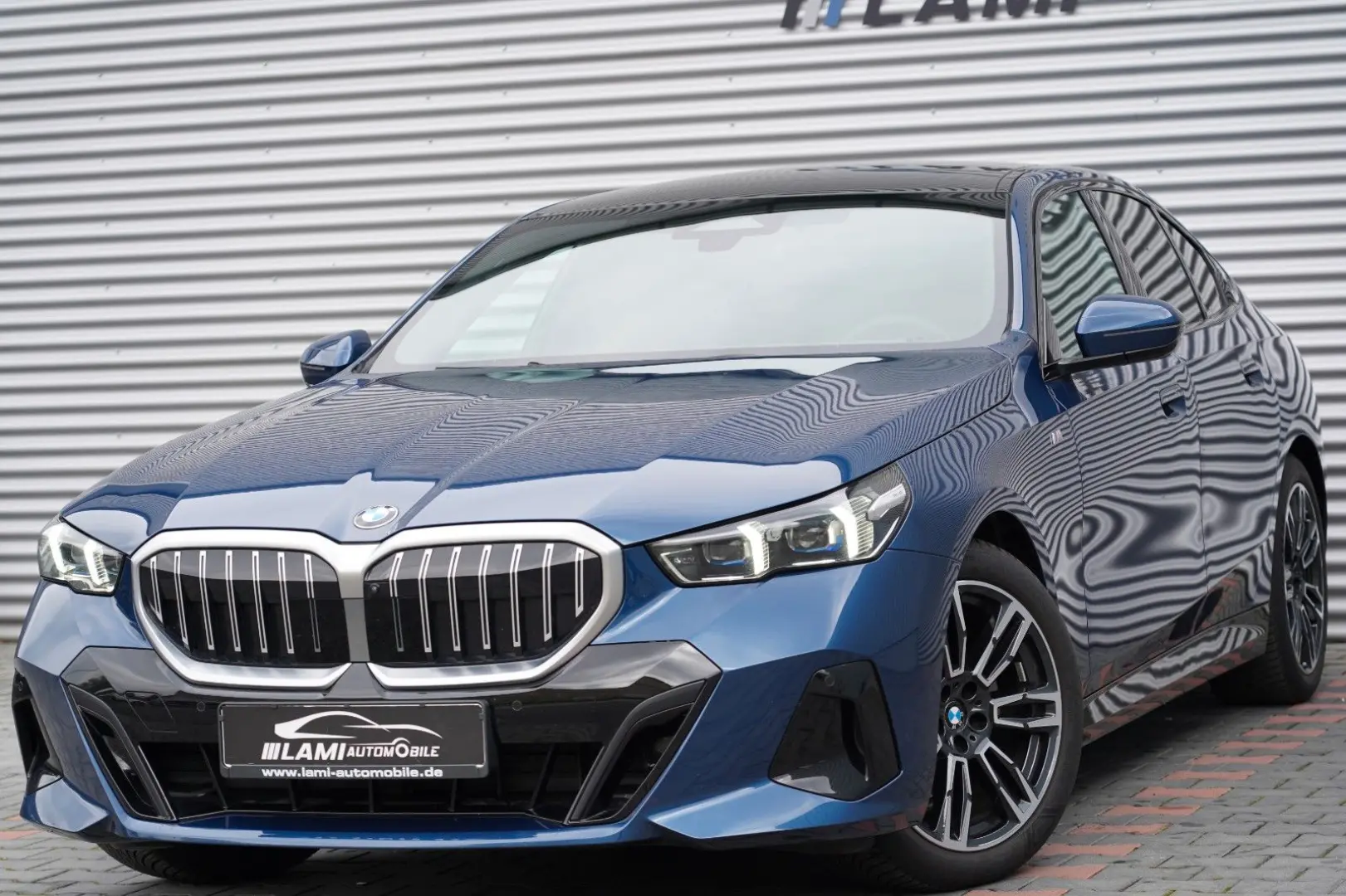 520i M Sport PANO HUD 360 MEMO H&K CARBON AHK