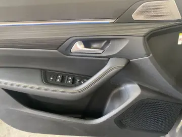 508 Plug-In Hybrid 360 e-EAT8 PEUGEOT SPORT ENGI