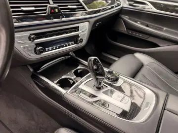 750Li xDrive M Sport Paket*Sky Lounge*HuD*H&K*
