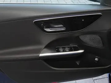 C 180 CARPLAY+SPURHALTE+360°+MBUX+LED+17 ZOLL