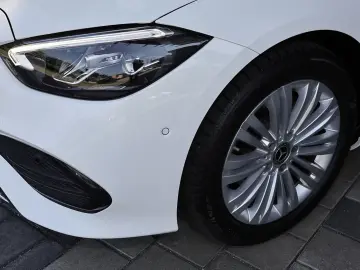 C 180 AHK+KAMERA+CARPLAY+LED+MBUX+SPURHALTE+17