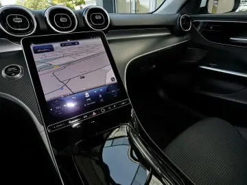 C 180 AHK+KAMERA+CARPLAY+LED+MBUX+SPURHALTE+17