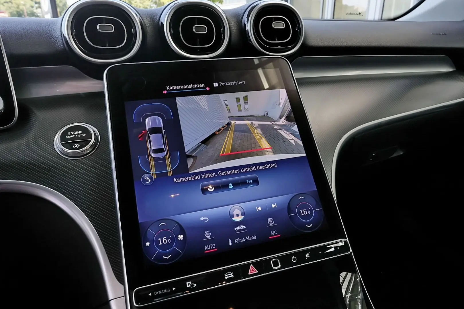 C 180 AHK+KAMERA+CARPLAY+LED+MBUX+SPURHALTE+17