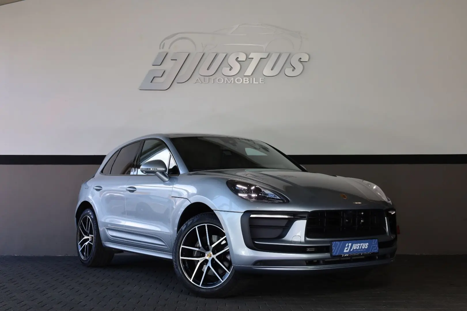 Macan 2.0 AWD/360*/4xSHZ/SBL/LHZ/PANO/TOTW/R20