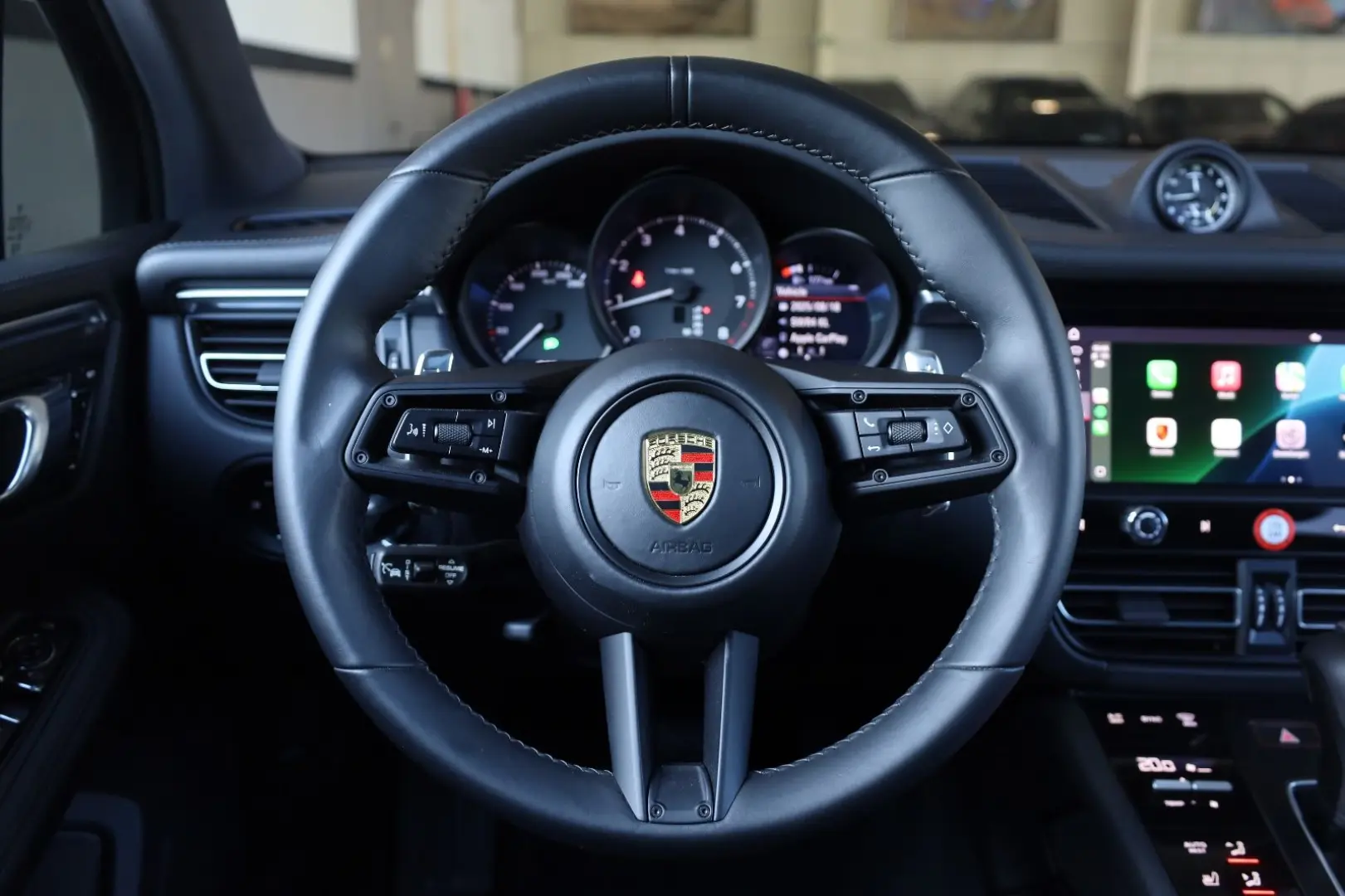 Macan 2.0 AWD/360*/4xSHZ/SBL/LHZ/PANO/TOTW/R20
