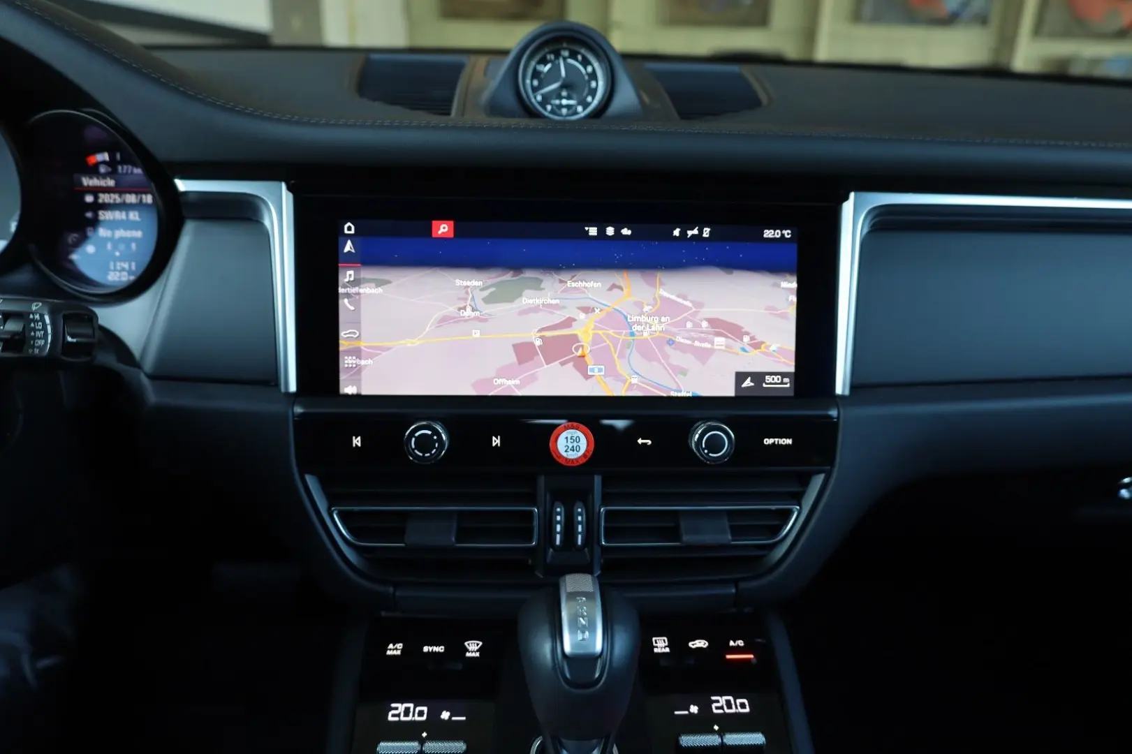 Macan 2.0 AWD/360*/4xSHZ/SBL/LHZ/PANO/TOTW/R20