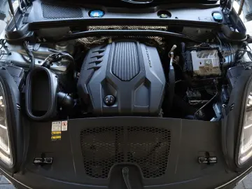 Macan 2.0 AWD/360*/4xSHZ/SBL/LHZ/PANO/TOTW/R20