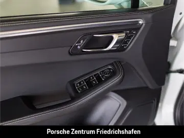 Macan Panorama Abstandstempomat Rückfahrkamera A