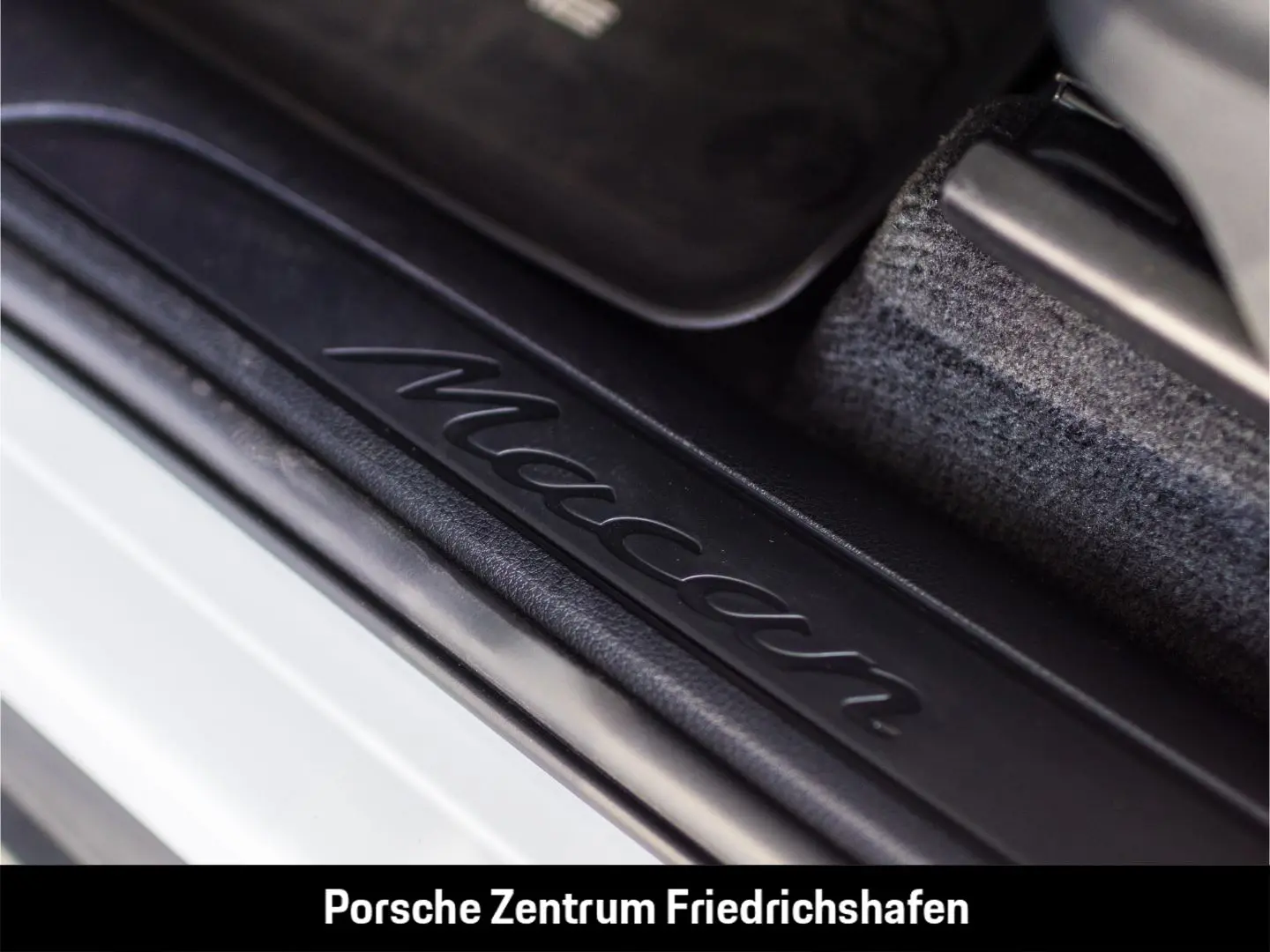 Macan Panorama Abstandstempomat Rückfahrkamera A