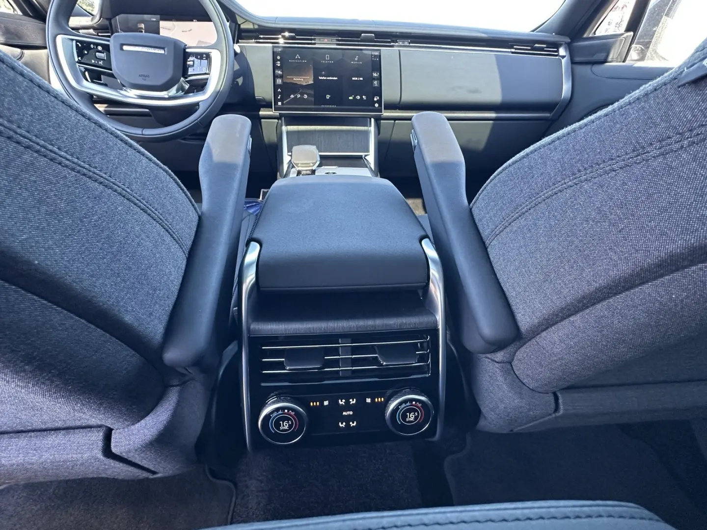 Range Rover P460e Hybrid  HSE Panorama