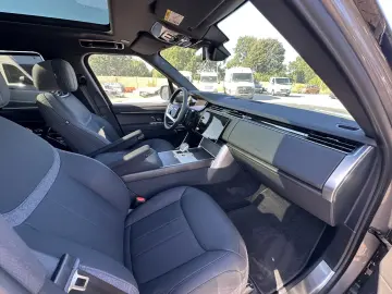 Range Rover P460e Hybrid  HSE Panorama