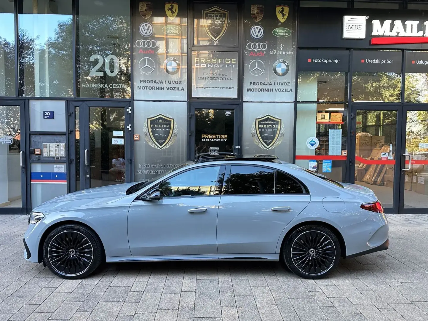 Mercedes E-klasa E300de *AMG*4M*PANO*MEMO*BURM*