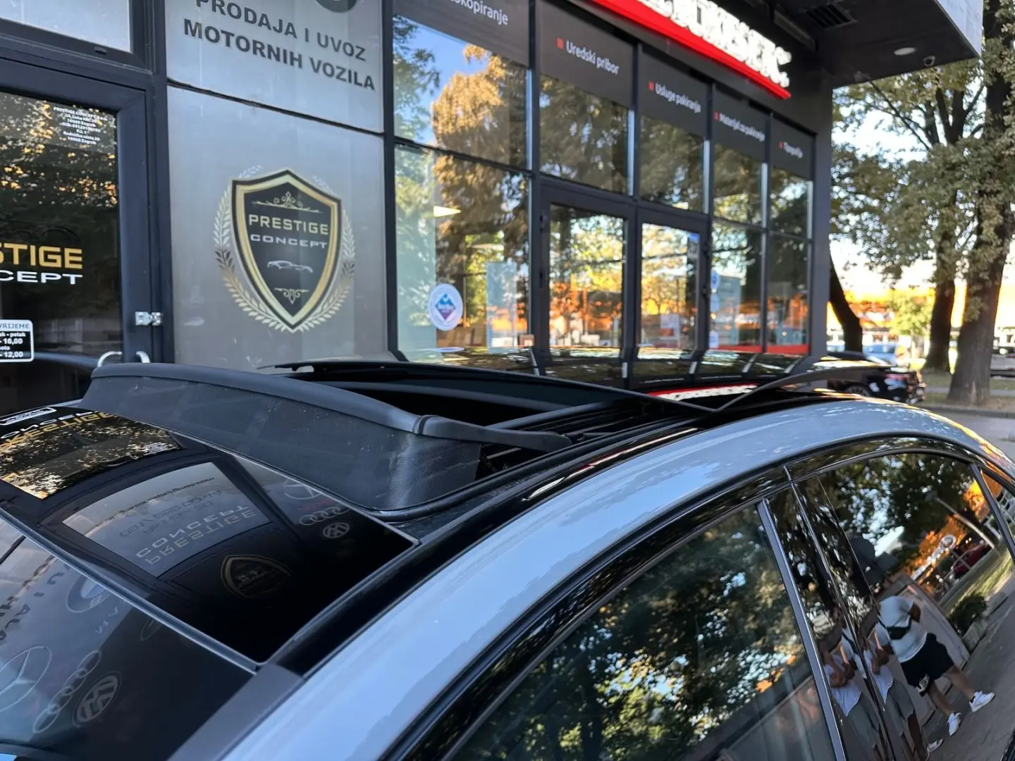 Mercedes E-klasa E300de *AMG*4M*PANO*MEMO*BURM*