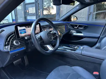 Mercedes E-klasa E300de *AMG*4M*PANO*MEMO*BURM*