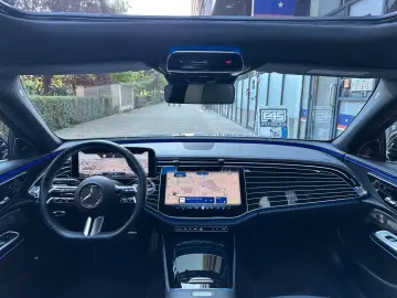 Mercedes E-klasa E300de *AMG*4M*PANO*MEMO*BURM*