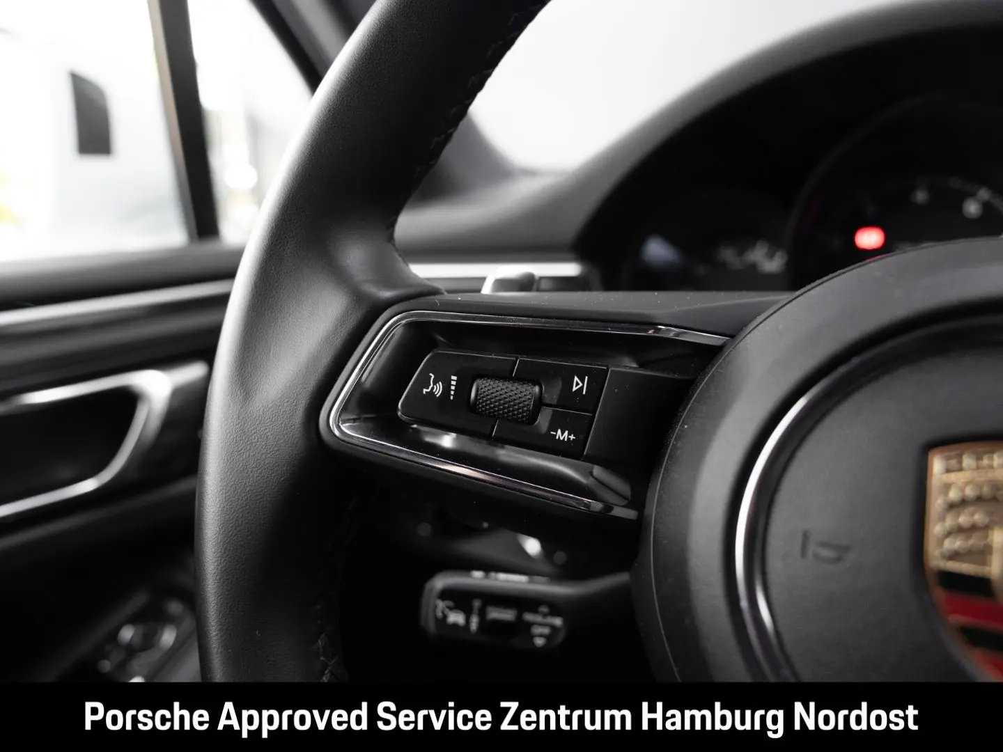 Macan Panoramadach PASM Komfortsitze 14-Wege ACC