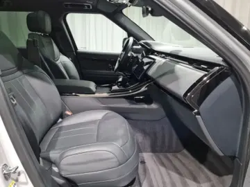 Range Rover Sport D300 Dynamic SE
