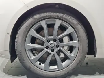 Range Rover Sport D300 Dynamic SE