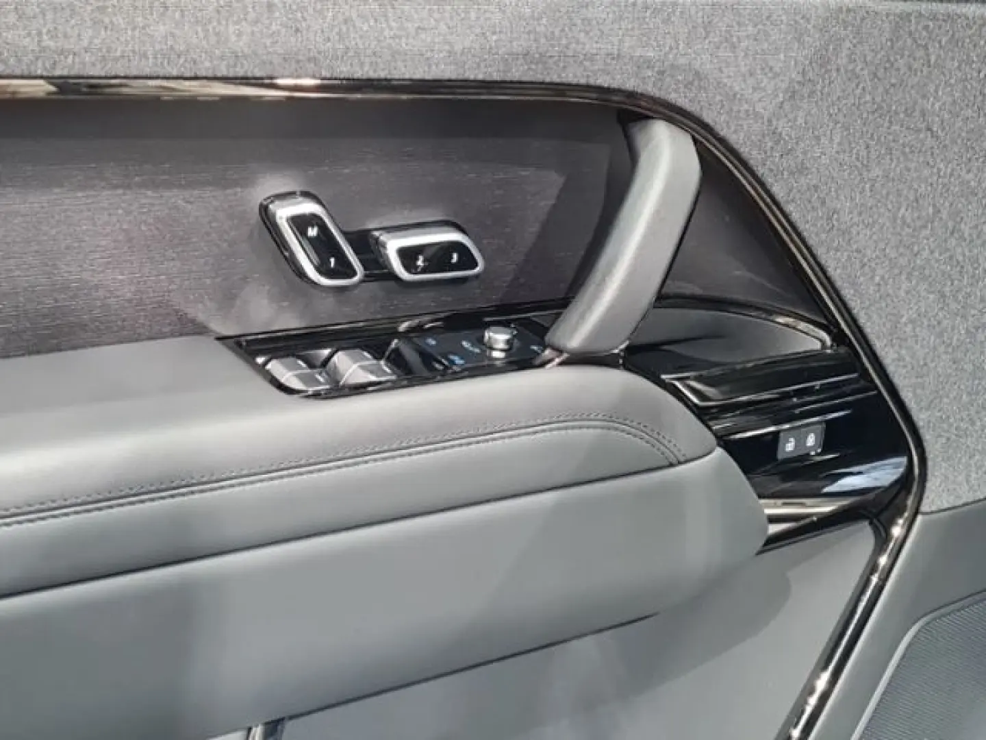 Range Rover Sport D300 Dynamic SE