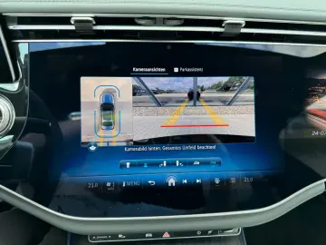 Mercedes-Benz E220d4M/AMG/Line/Pass Display
