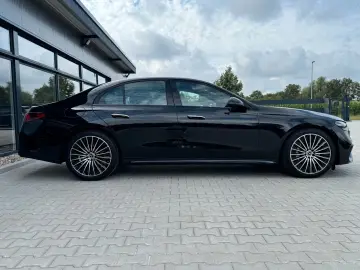 Mercedes-Benz E220d4M/AMG/Line/Pass Display