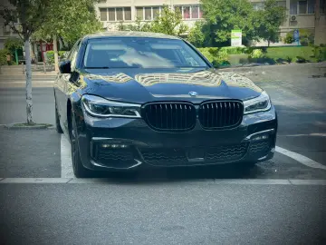 BMW 740