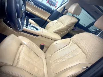 BMW 740