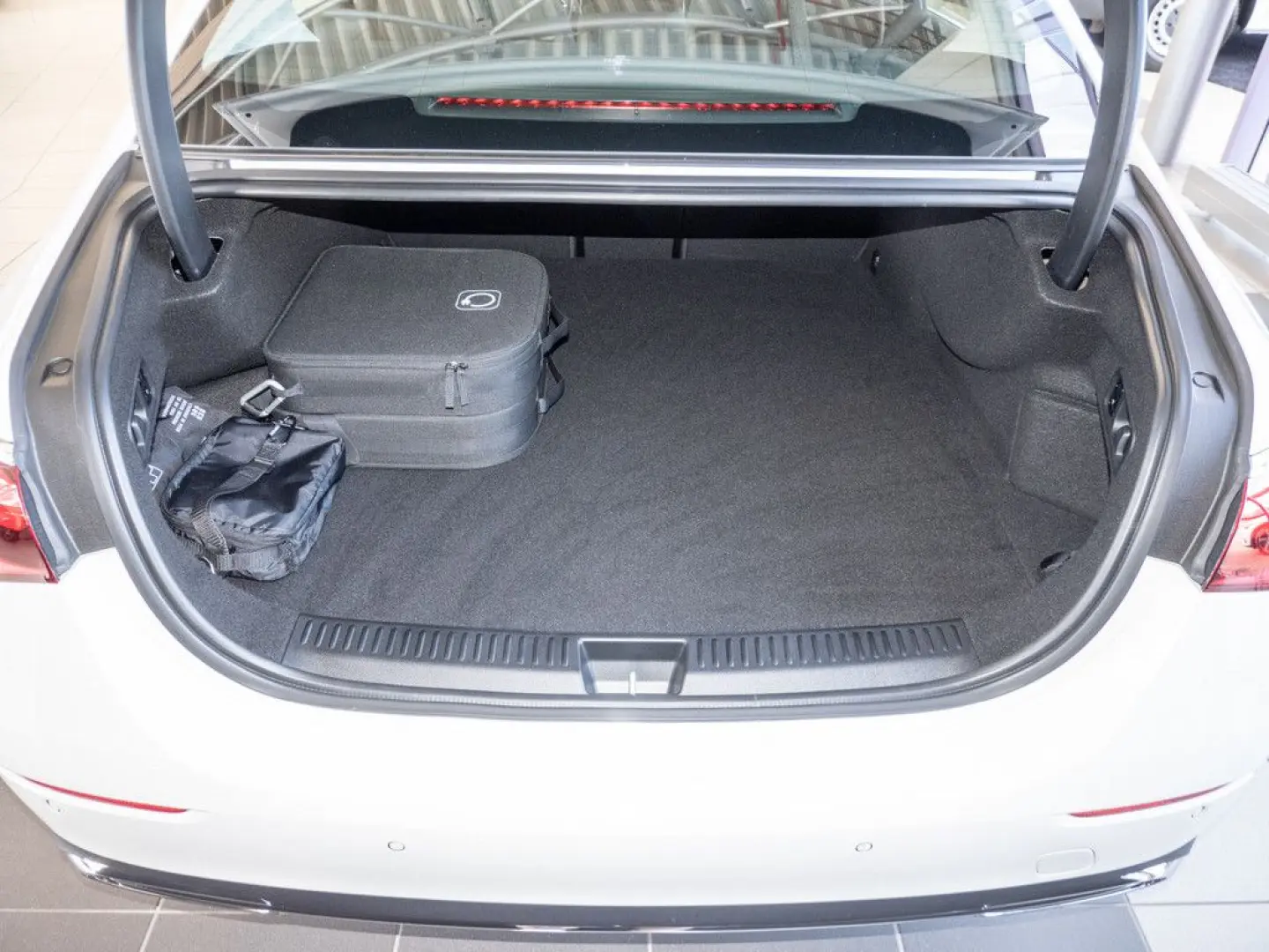 E 300 e Avantgarde Advanced