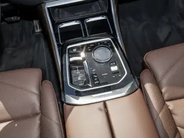 750e xDrive M Sport HUD PANO ACC 360°KAM RFK LM