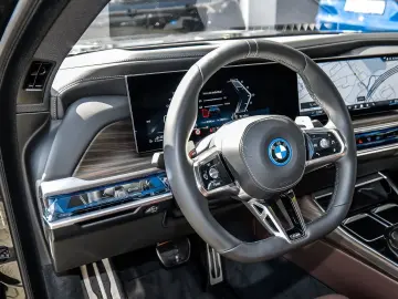 750e xDrive M Sport HUD PANO ACC 360°KAM RFK LM
