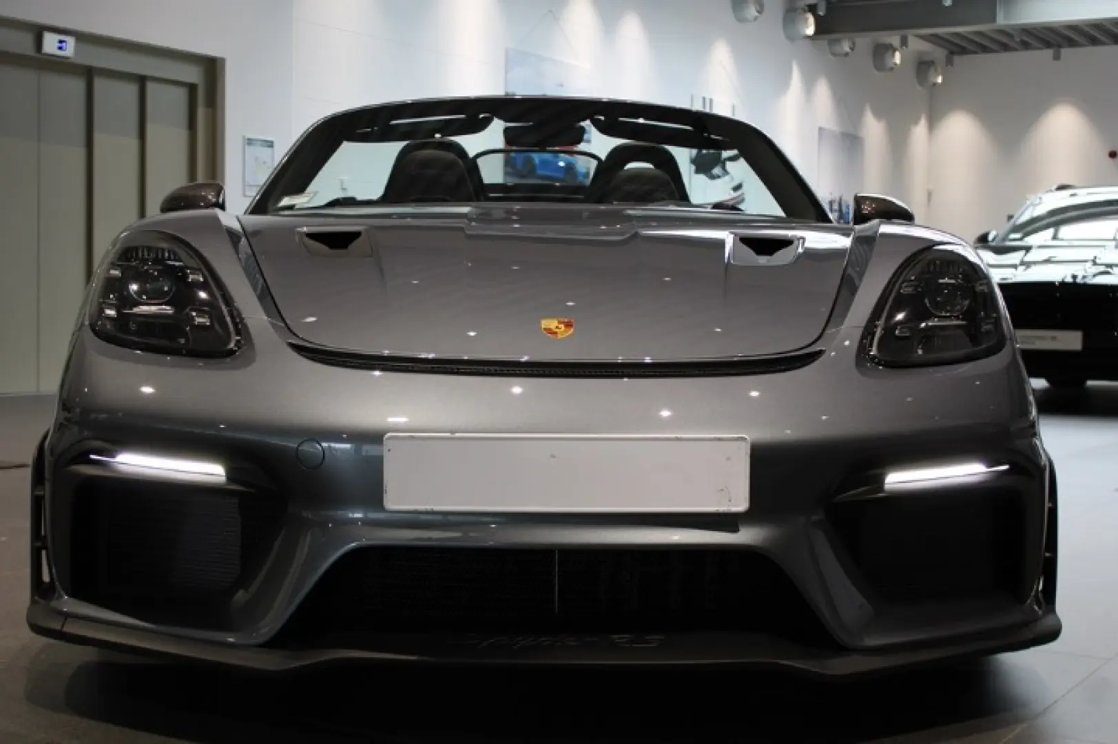 Porsche 718 Spyder RS