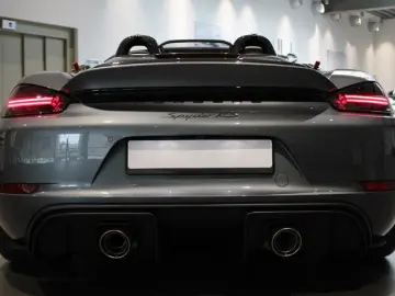 Porsche 718 Spyder RS