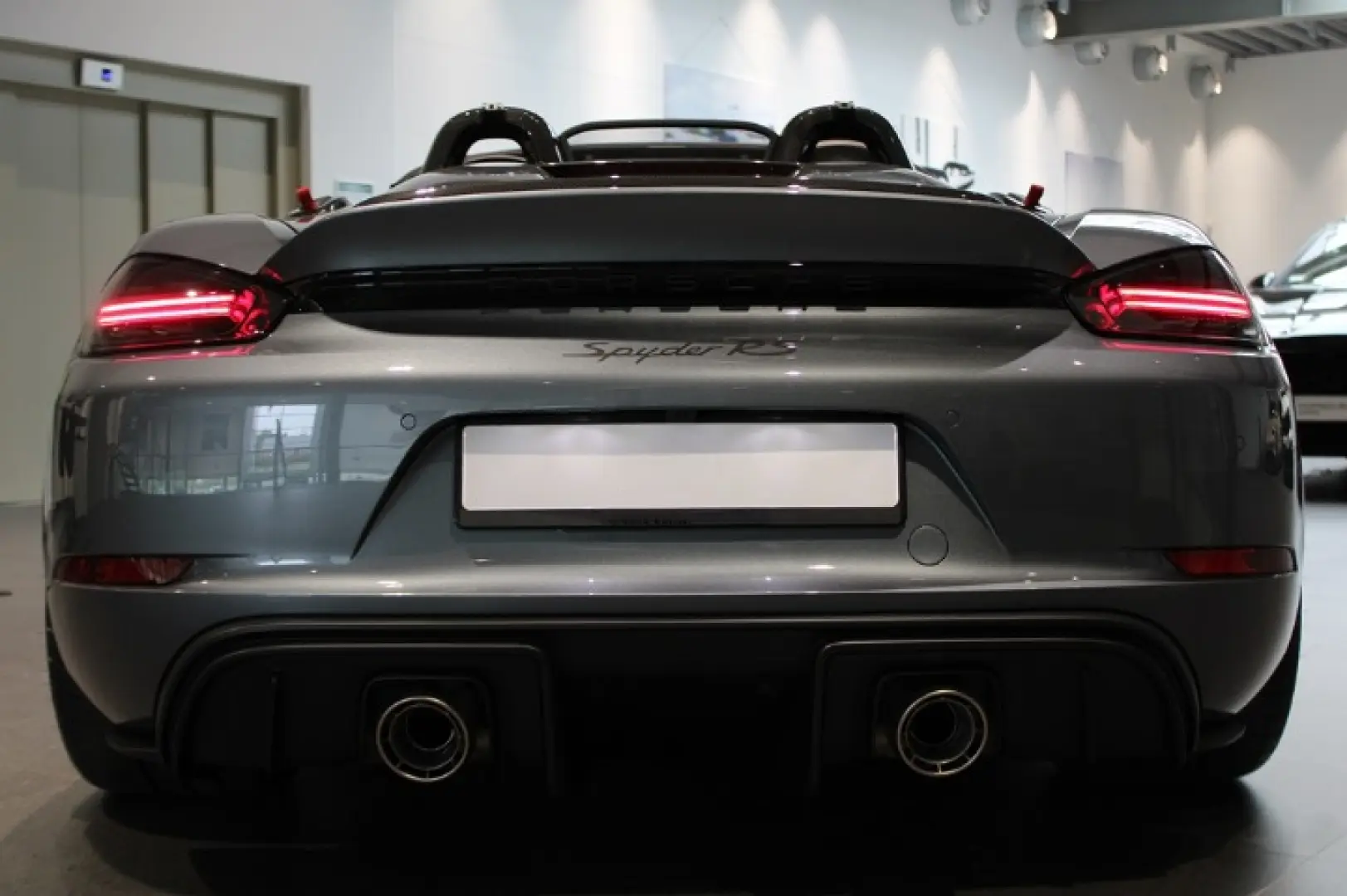 Porsche 718 Spyder RS