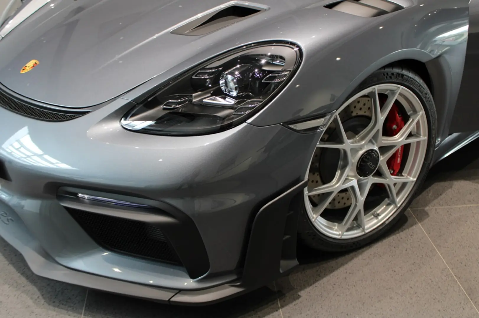 Porsche 718 Spyder RS