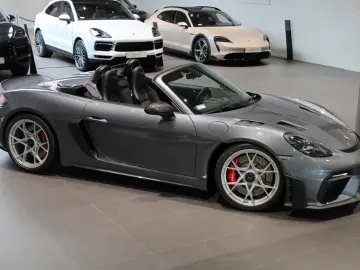 Porsche 718 Spyder RS