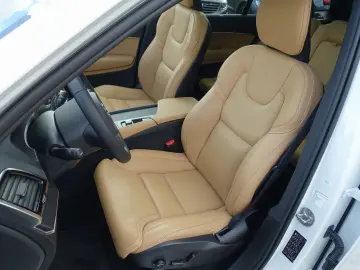 XC90 Plus, T8 AWD Plug-in Hybrid/Four-C/HeapUp