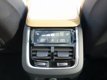 XC90 Plus, T8 AWD Plug-in Hybrid/Four-C/HeapUp